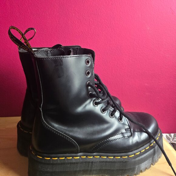 TRADE/SELLING Dr Martens JADON - size 8 US - Picture 1 of 3